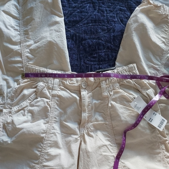 NWT Urban Outfitters Y2K Cargo pants, cereal, XS - Picture 6 of 9